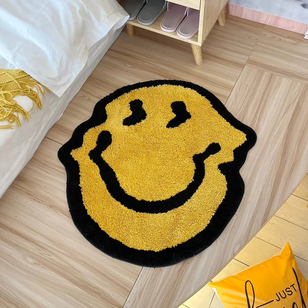 Twisted Smiley Handmade Tufted Rug – Quirky Aesthetic Tufted Bedroom Decor